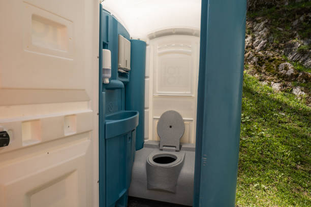 Portable Toilet Options We Offer in Mahinahina, HI